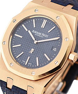 Replica Audemars Piguet Royal Oak Automatic-Rose-Gold-39mm 15202OR.OO.1240OR.on_strap